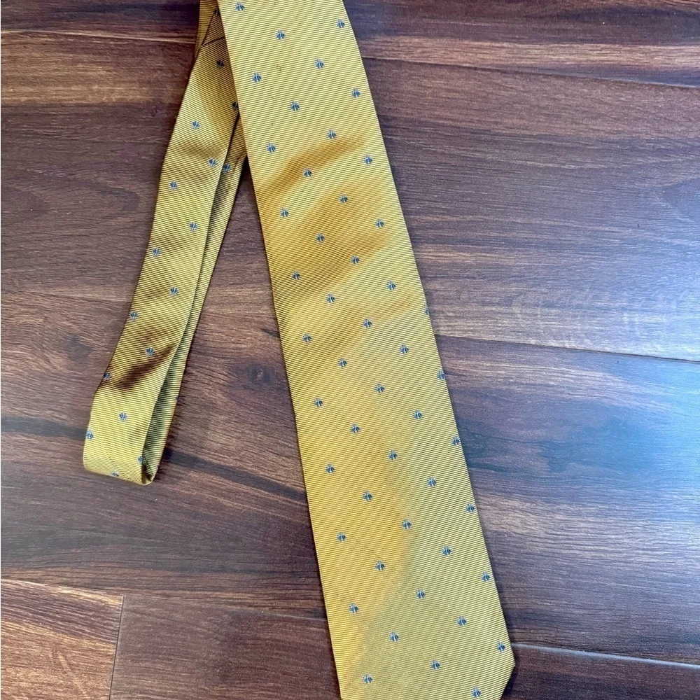 BROOKS BROTHERS “346” Pure Silk Gold and Blue Classic Tie